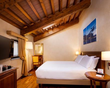 The Superior rooms of the BWP Hotel Le Rondini, near Turin, are jewels of elegance and charm. Fine finishes, regenerating shower cabin with whirlpool and Turkish bath