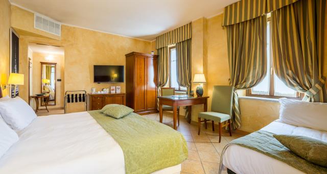 Hacer de sus vacaciones en Turín. Reserve su habitación ahora en sólo 20 minutos desde el centro de Turín.
No  tasas de estancia. ¡Garaje gratis!
