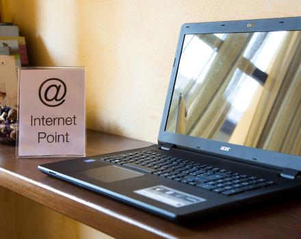 Wi-Fi, Lan und Internet Point. Das Best Western Plus Hotel Le Rondini in der Nähe von Turin bietet kostenlosen Highspeed-Internetzugang in jedem Zimmer.