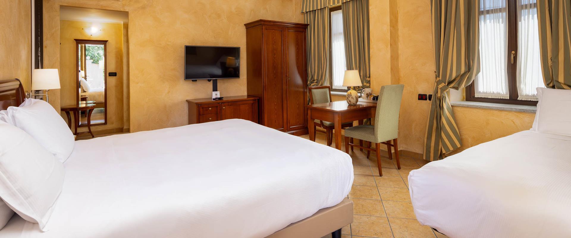 Sobrie ed eleganti, le camere del BW Plus Hotel Le Rondini Torino rispecchiano lo stile dell’antico casale e rendono il tuo soggiorno un’esperienza indimenticabile.